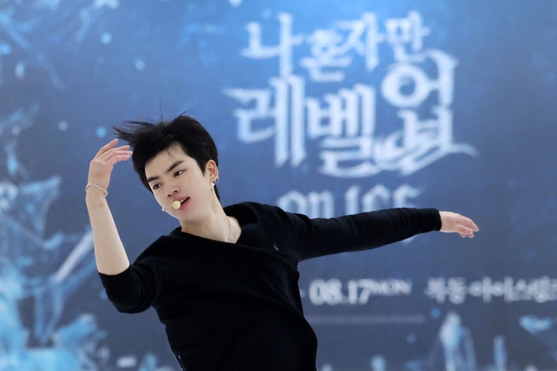 ‘<b>피겨</b> 간판’ <b>차준환</b>, 선수<b>활동 중단</b> 선언…“오랜 고민 끝 결정”