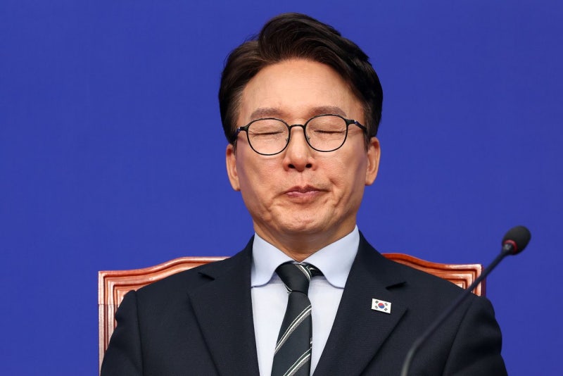 김민석 “신천지 조직적 개입 증언 있어”…<b>추미애</b>엔 “자제해야”
