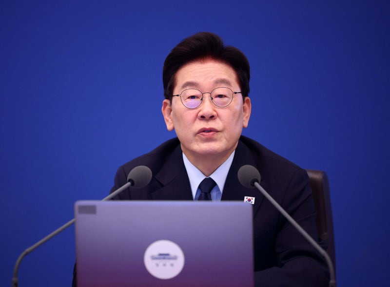 [속보] 李<b>대통령</b> “연임목적 <b>개헌론</b>·정계개편 개헌음모론 벗어나도 돼...
