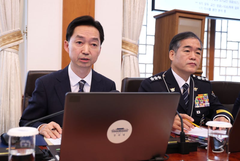 李 “제미나이에 물으니 위헌적 억지”…<b>중수청장</b> 국무회의 <b>배석</b> 논란 ...