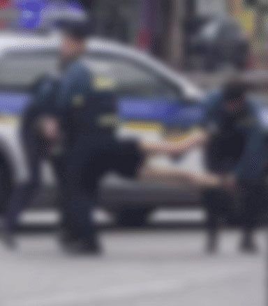 “소리 지르며 울고 있었다” <b>강남대로</b> 활보한 만취女, 무슨 일