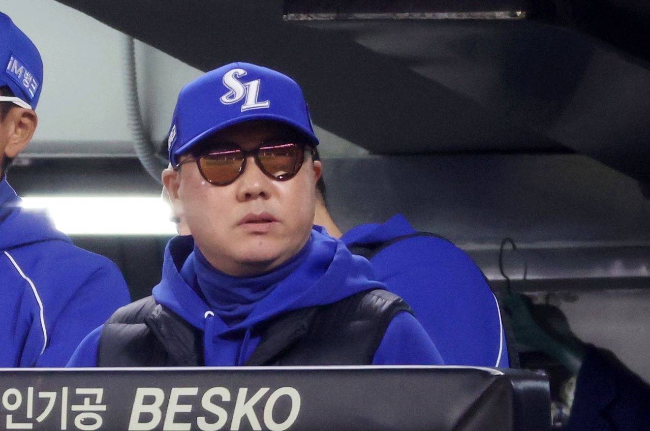 역전패 빌미 된 <b>김영웅 실책</b>에…박진만 감독 “그럴 수 있어, 빨리 잊자...