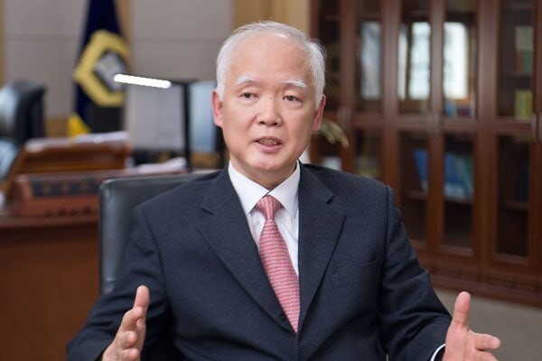 윤 대통령, <b>정형식</b> 신임 헌법재판관 후보자 지명