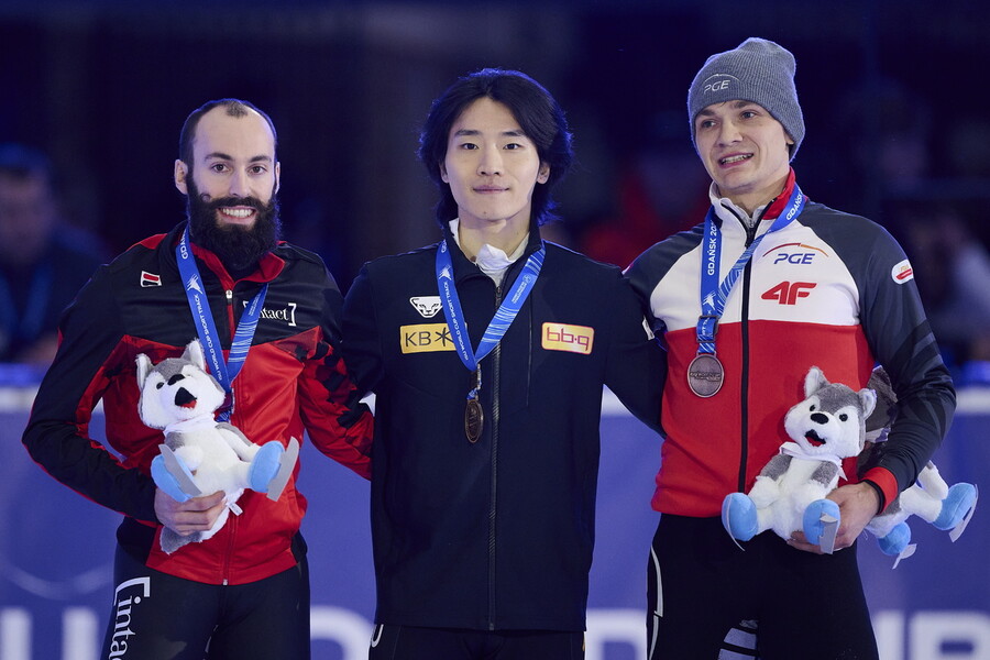 0.016초 차…<b>서이라</b>, ISU <b>쇼트트랙 월드컵</b> 500m 우승