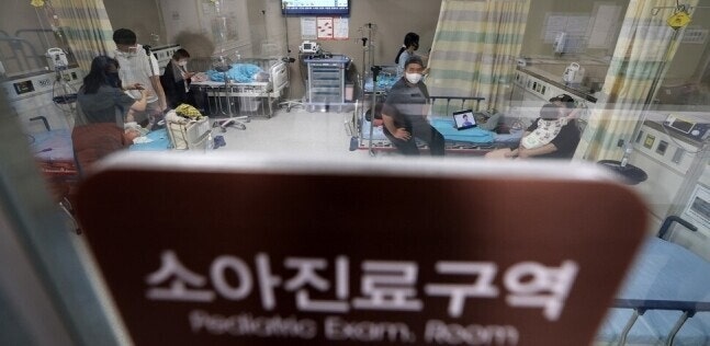 <b>전공의</b> 55% 사직서 내…1630명 근무지 이탈