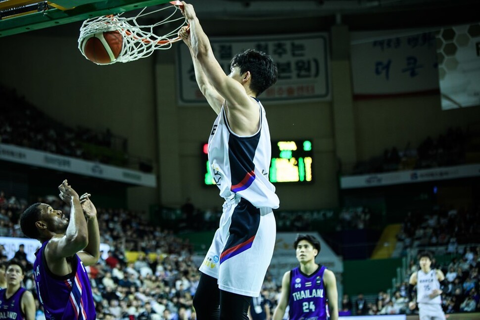 한국 <b>남자농구</b>, 타이에 34점 차 대승…아시안컵 <b>예선</b> 첫승