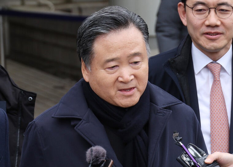 SPC <b>허영인</b> 회장 병원서 <b>체포</b>…‘노조 파괴’ 의혹