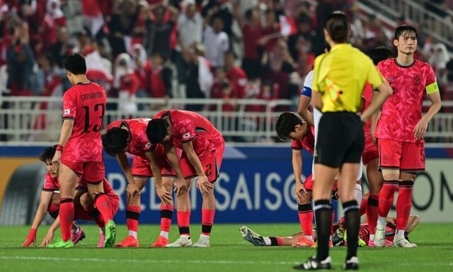 23살 이하 축구대표팀(올림픽팀)이 26일(한국시각) 카타르 도하 압둘라 빈 칼리파 스타디움에서 열린 2024 아시아축구연맹(AFC) 23살 이하(U-23) 아시안컵 8강 인도네시아와 경기에서 승부차기 끝에 패한 뒤
