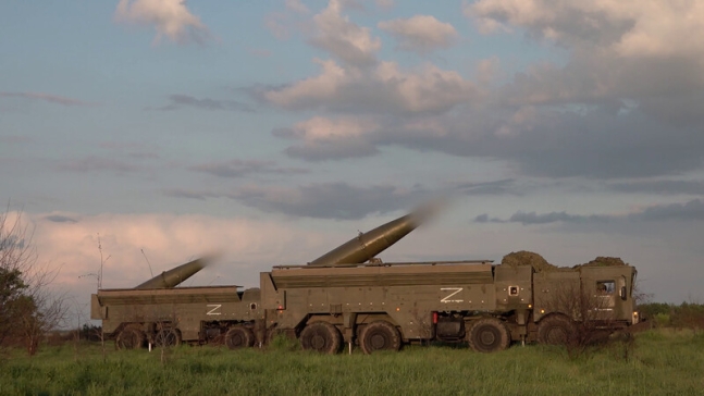 21일 러시아 남부군관구에서 전술핵 훈련을 한 러시아 국방부가 공개한 사진. AFP 연합뉴스