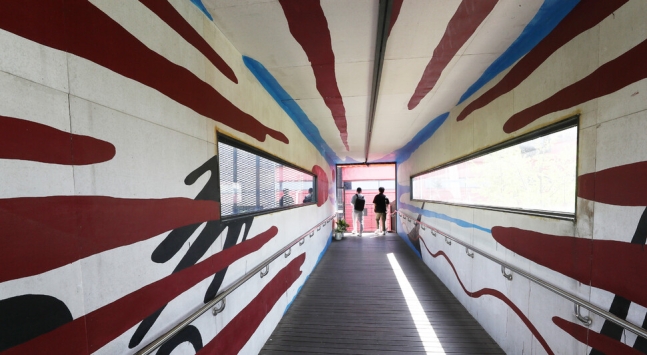 팔복예술공장은 여러 동이 독특한 그림으로 채워진 골목과 길로 구성돼 있다. 박미향 기자