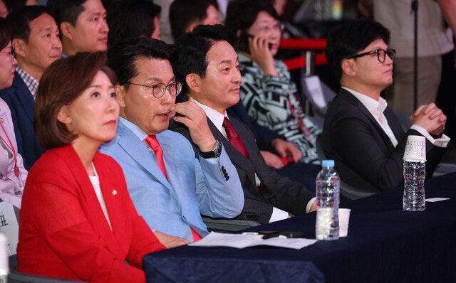 ‘나경원 청탁 폭로’ <b>한동훈</b>, 하루 만에 <b>사과</b>…“신중치 못해 죄송”