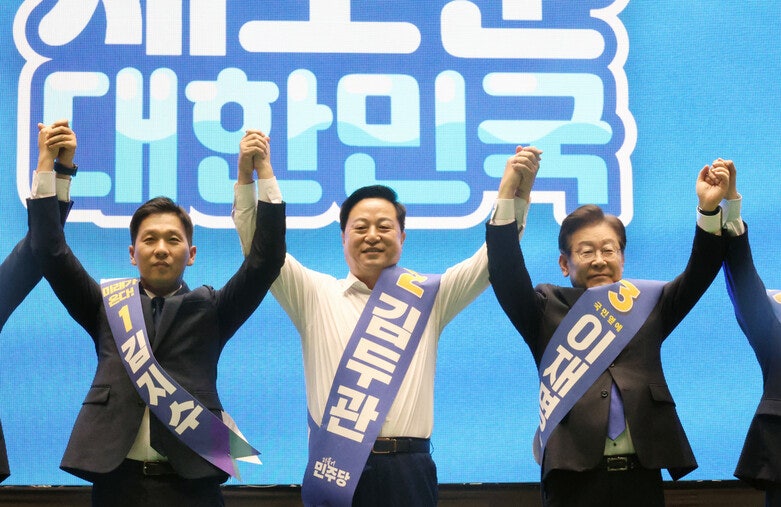 <b>민주</b> 당대표 제주 <b>경선 이재명</b> 82%, 김두관 15%