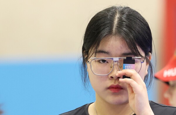 막판 추격전에도…<b>오예진</b>·<b>이원호</b>, 혼성 공기권총 10m 4위