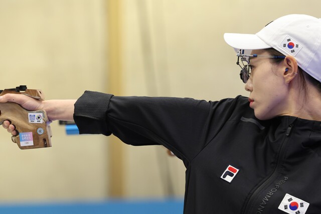 “액션 영화 캐스팅하자”…사격 <b>김예지</b>, <b>머스크</b>도 반했다