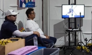 최고의 듀오 <b>김우진</b>-<b>엘리슨</b>, 숨막히는 ‘대기실 승부’ 있었다