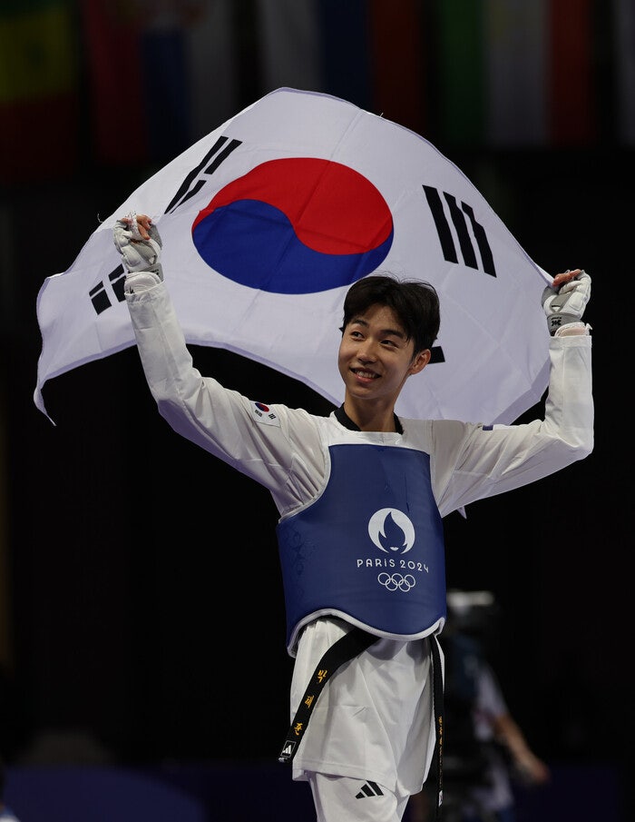 <b>태권도 박태준</b>·<b>복싱</b> 임애지, 폐회식서 태극기 든다