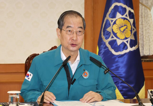 한덕수 “<b>보건의료노조</b>, <b>파업</b> 철회를…환자와 가족 헤아려달라”