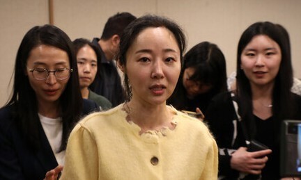 <b>어도어</b> “<b>민희진</b> 사내이사 유지…대표는 불가” 절충안 제시