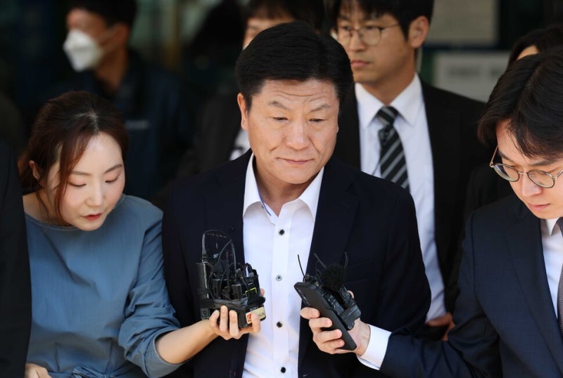 <b>이임재</b> 전 <b>용산</b>서장 금고 3년...법원 “안일한 인식, 대비 소홀”