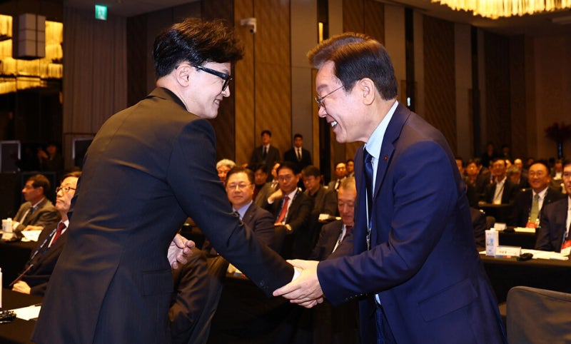 <b>한동훈</b> “<b>이재명</b> 1심 선고 전 김건희 관련 국민 요구 <b>해소해야</b>”