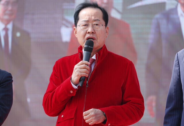 윤 대통령 만난 뒤 홍준표 “촐랑대는 가벼움” <b>한동훈</b> 직격