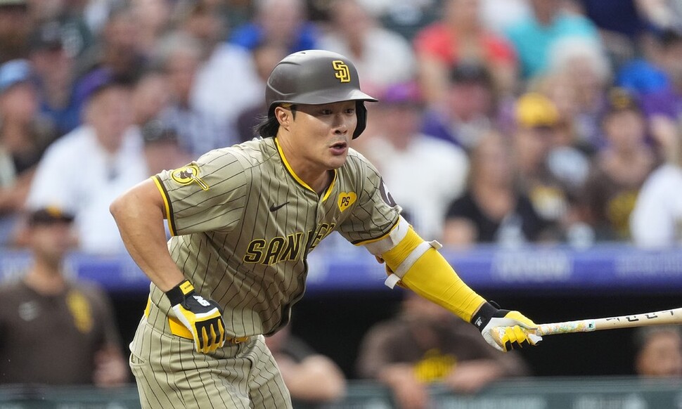 어깨 부상 아쉽지만…‘유격수 <b>김하성</b>’이기에 [이창섭의 MLB와이드]