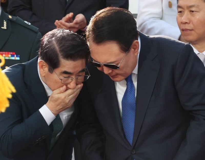 “윤석열과 <b>내란 공모</b>”…검찰, <b>김용현</b> 구속영장에 적시