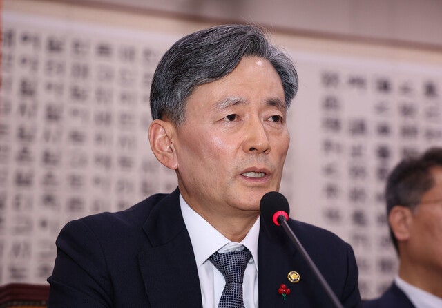 [속보] 경찰 특별수사단, <b>조지호 경찰청장</b> 출석 <b>조사</b> 중