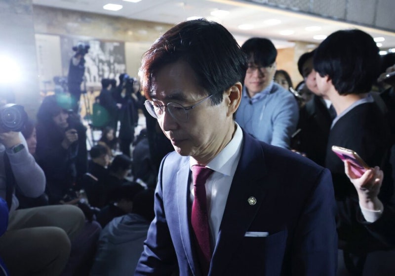 <b>조경태</b> “‘탄핵 반대 비대위원장’으로 내년 대선 이기겠나”
