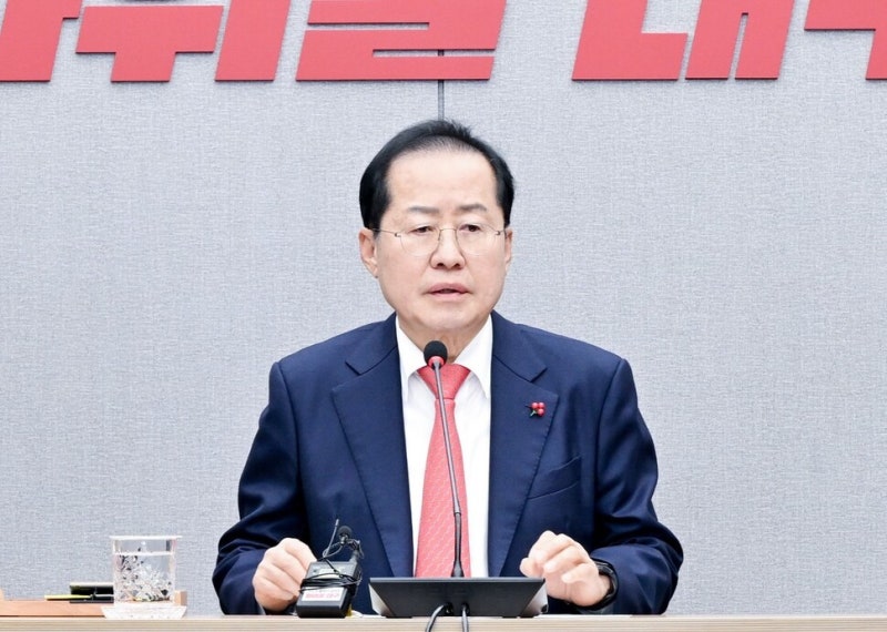 <b>홍준표</b>, 20일 <b>트럼프</b> 대통령 <b>취임식</b> 참석…“한국 정책 설명”