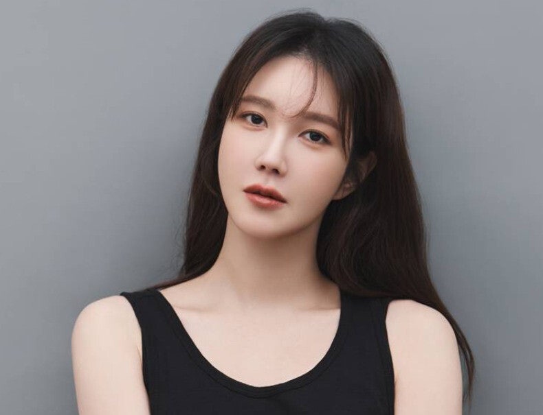 <b>이지아</b> “<b>친일</b>파 <b>조부</b> 과오 사죄…재산 국가에 환수돼야”
