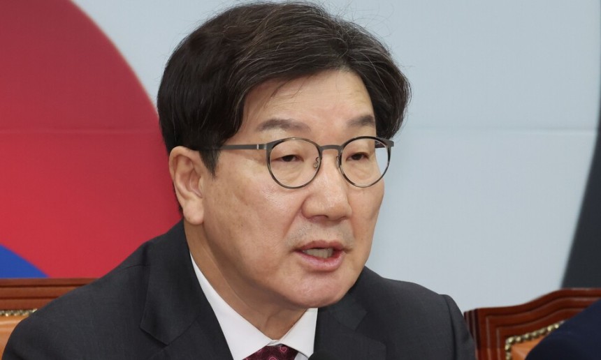 권성동 국민의힘 원내대표가 27일 오전 국회에서 열린 비상대책위원회의에서 발언하고 있다. 김경호 선임기자 jijae@hani.co.kr