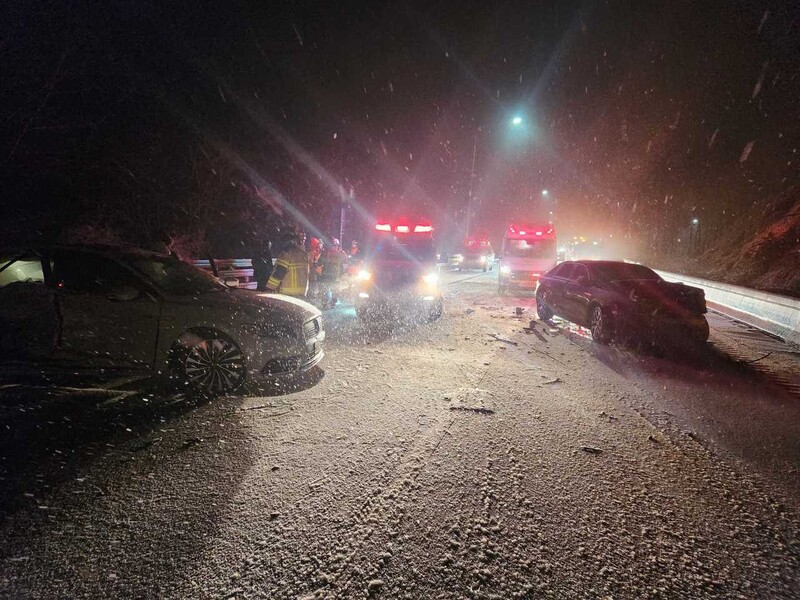 雪交通事故地點。由甘旺汽車消防局提供