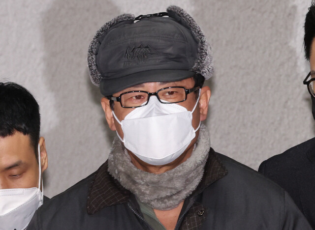 去年12月24日，前指揮官Roh Sang -Won被送往首爾西部警察局的首爾中央檢察官辦公室，去年12月24日，首爾。記者金·楊（Kim Young）