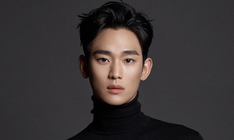 <b>김수현</b>, 고 <b>김새론</b> 미성년자 시절 <b>교제 의혹</b>…추가 정황에 여론 악화