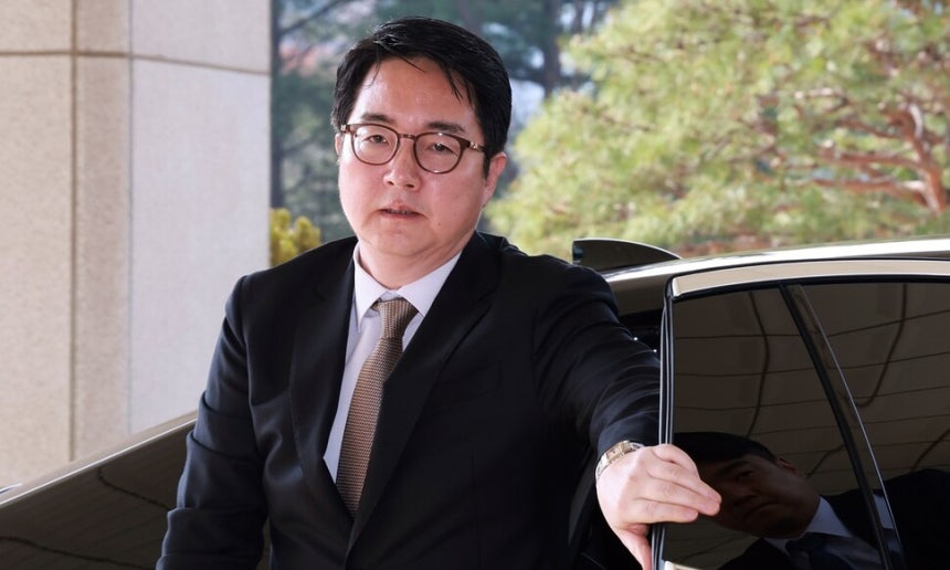 심우정 검찰총장이 지난달 31일 서울 서초구 대검찰청으로 출근하고 있다. 연합뉴스