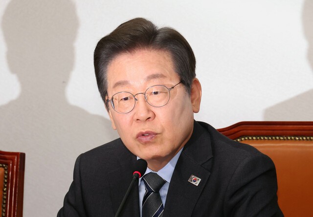 [속보] <b>이재명</b>, 개헌 동시투표 반대 뜻…“내란 종식이 먼저”