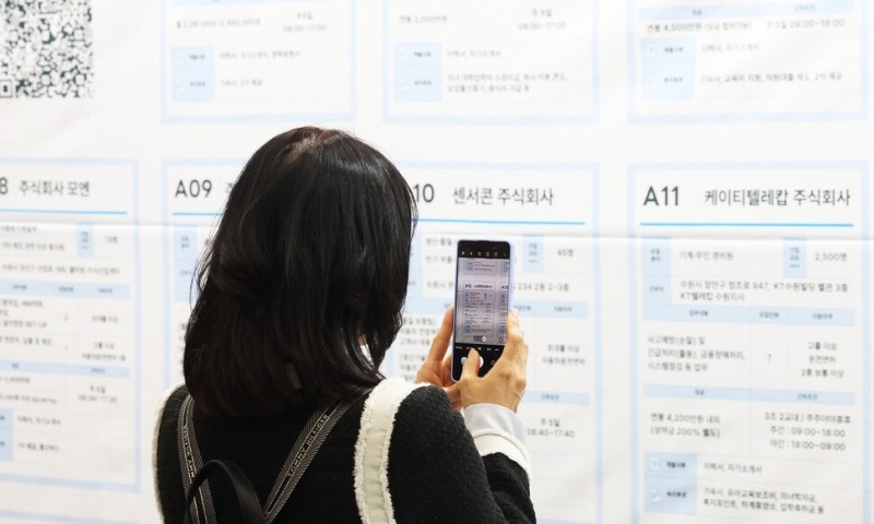 3월 취업자 19만명 늘었지만 제조업은 11만명↓…“고용 한파 올 듯”