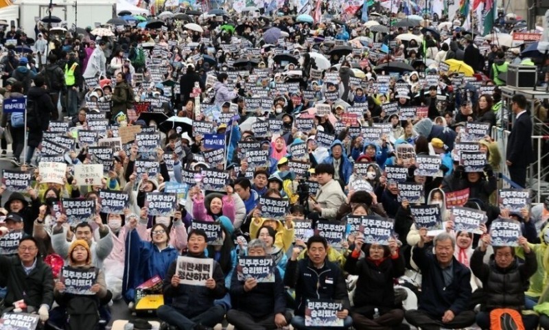 S&P, 한국 신용 등급 ‘AA’ 유지…“정치 분열로 경제 회복은 우려”