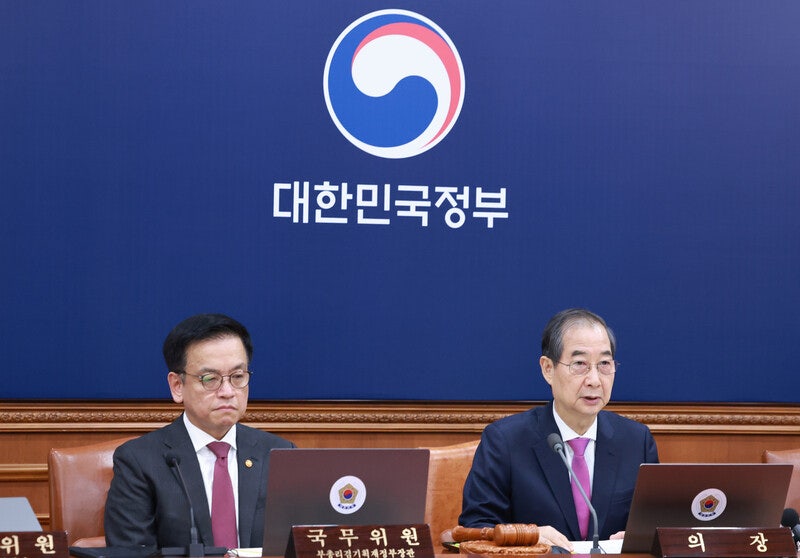 딥스테이트는 있다 [장석준의 그래도 진보정치]