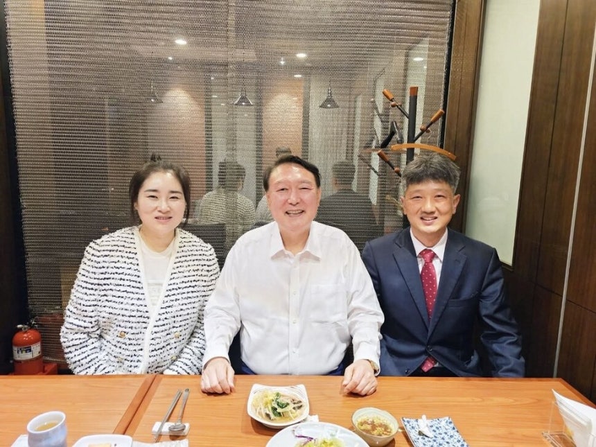 윤석열 전 대통령의 정치적 외로움