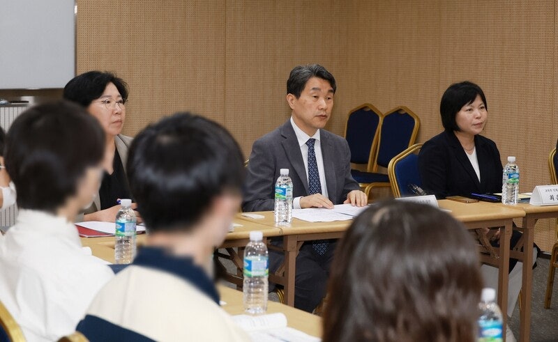 <b>이주호</b> “<b>의학교육위</b> 만들어 의대생 의견 수렴”