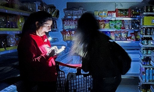 ‘대<b>정전</b>’ <b>스페인</b>·<b>포르투갈</b> 올스톱…“기후 위기, 전력망 차단 불렀다...
