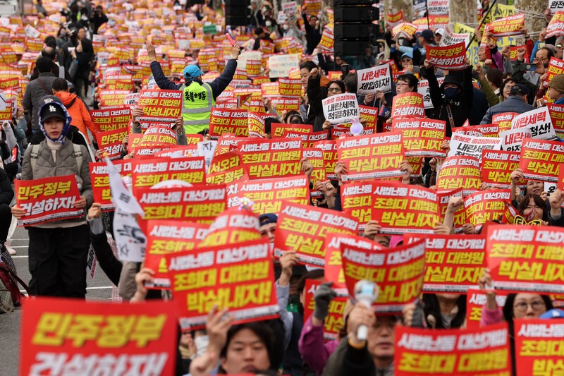 계엄 이어 ‘사법 내란’…음모론 치부 말아야 [왜냐면]