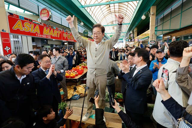 이재명 “군 복무 경력, 공공기관 호봉에 의무 반영”