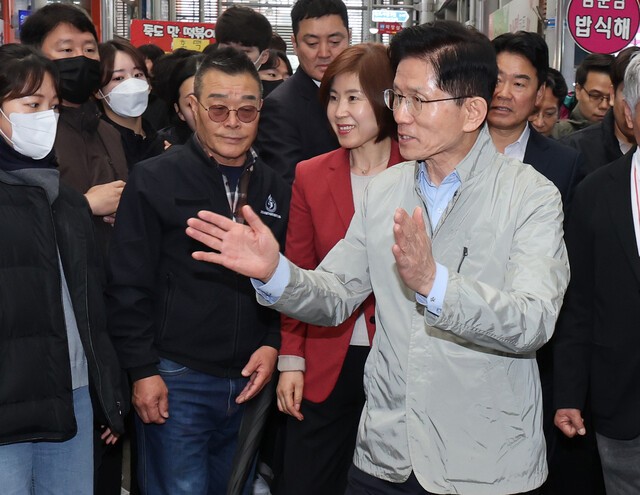 김문수·한덕수 ‘단일화 독대’ 하지만…김, ‘후보등록일 넘기자’ 고사작전 펼 듯