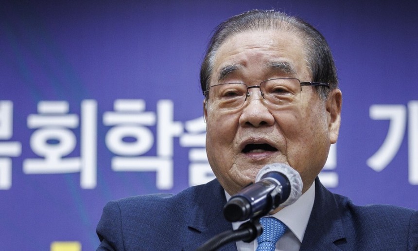 이종찬 광복회장이 지난해 8월21일 오후 서울 여의도 광복회관에서 열린 대일청구권 사회공헌 학술토론회 개회식에 참석해 대한민국 독립과 건국을 둘러싼 갈등에 대해 발언을 하고 있다. 연합뉴스
