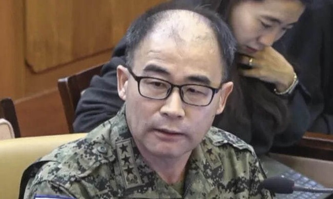 곽종근 전 육군특수전사령관이 지난 6일 서울 종로구 헌법재판소에서 열린 윤석열 대통령 탄핵심판 6차 변론에 증인으로 출석해 피청구인인 윤 대통령 쪽 대리인들의 질문에 답하고 있다. 헌법재판소 제공