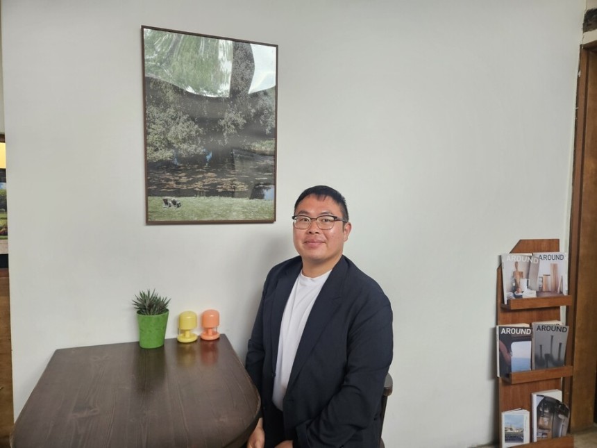 19일 오후 대전 동구 소제동의 한 카페에서 박진석 대표가 한겨레와 인터뷰를 하고 있다. 류석우 기자