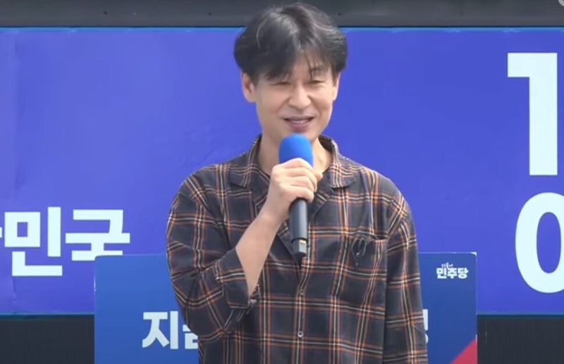 배우 박혁권 “밥줄 끊겨도 <b>이재명</b>”…<b>제주</b>서 지지 연설 중 울컥